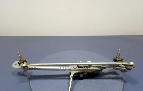 BMW X3 E83 Front wiper linkage and motor 7399004