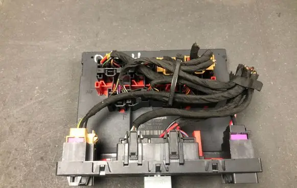 Volkswagen PASSAT B6 Comfort/convenience module 3C0937049H