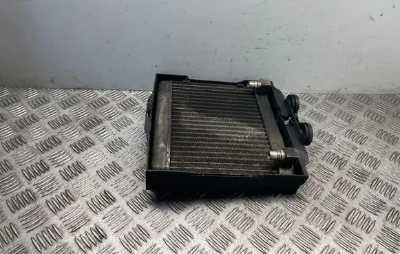 BMW 7 F01 F02 F03 F04 Engine oil radiator 7572542