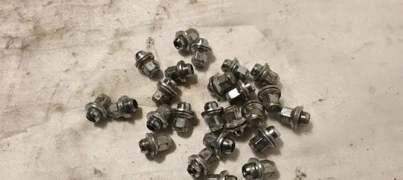 Foton Tunland V7 V9 Nuts/bolts