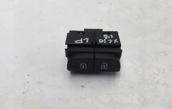 Volvo XC40 Central locking switch button 31456156