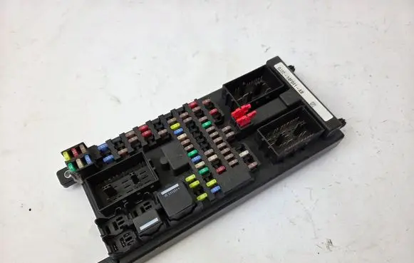 Land Rover Range Rover Evoque L538 Fuse module GJ32-14F041-AB