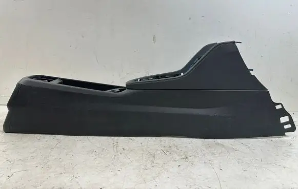 BMW 2 F46 Center console 9319575 931957513