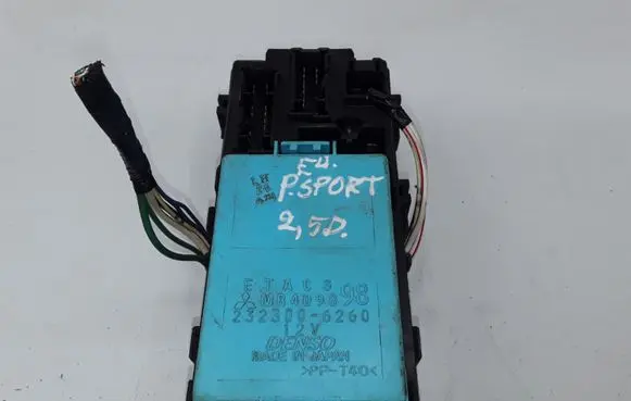Mitsubishi Pajero Sport I Fuse module 2323006260 MR409898
