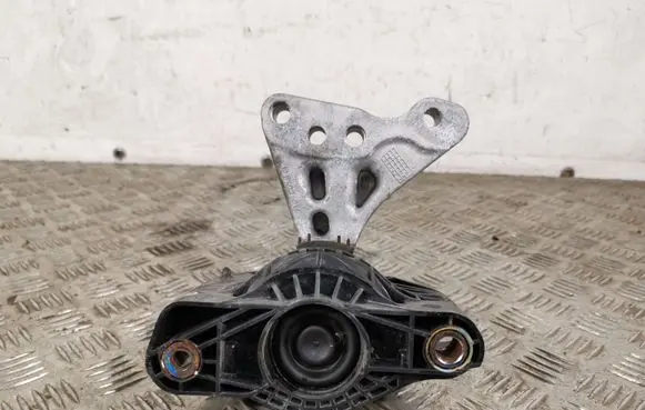 Opel Crossland X Engine mount bracket 9676771080 9676780580