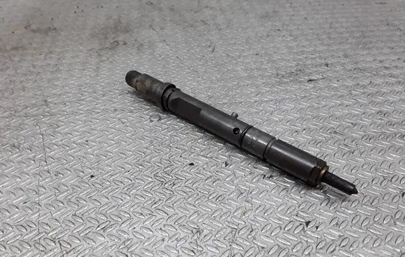 Audi A6 S6 C5 4B Fuel injector 059130201A