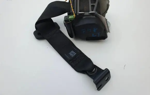BMW X1 F48 F49 Rear seatbelt 7425071 80680312