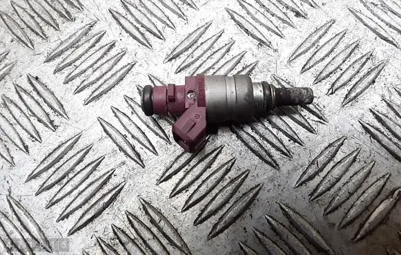 Mercedes-Benz SLK AMG R170 Fuel injector a2710780023
