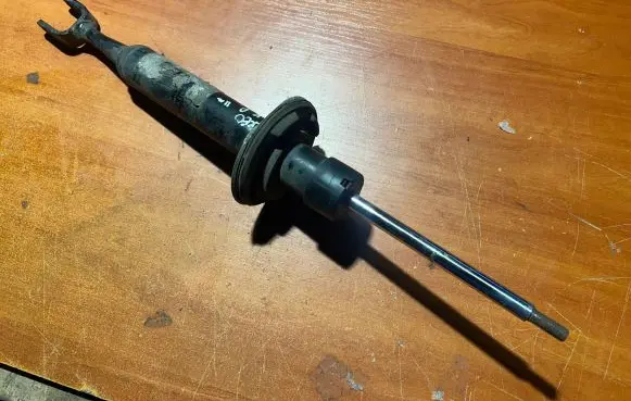 Seat Exeo (3R) Front shock absorber/damper 3R0413031