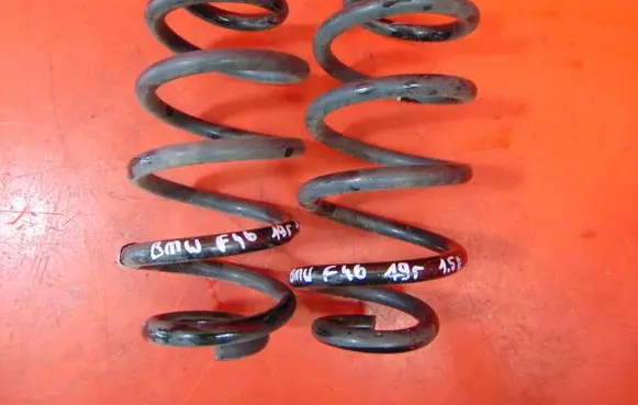 BMW 2 F46 Rear coil spring