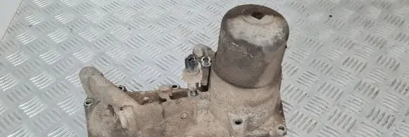 Nissan Patrol Y61 Oil filter mounting bracket