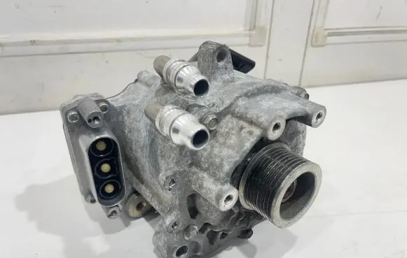 BMW 2 F46 Generator/alternator 7649390 22527010 2120000084