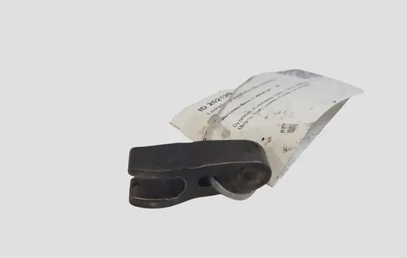 Mercedes-Benz C W204 Fuel Injector clamp holder