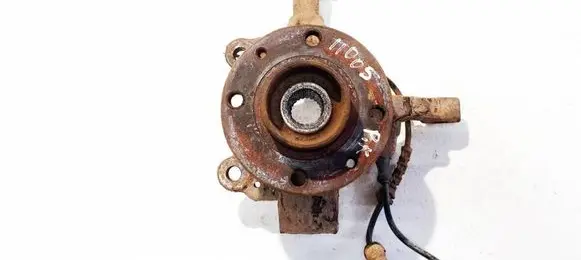 Renault Modus Front wheel hub