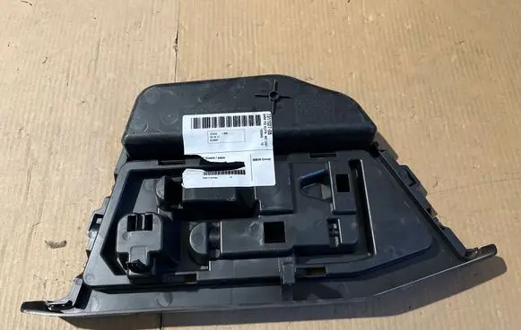 BMW 4 F32 F33 Trunk/boot side trim panel 7311027
