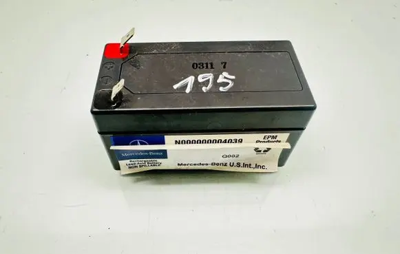 Mercedes-Benz CLS C218 X218 Car battery N000000004039