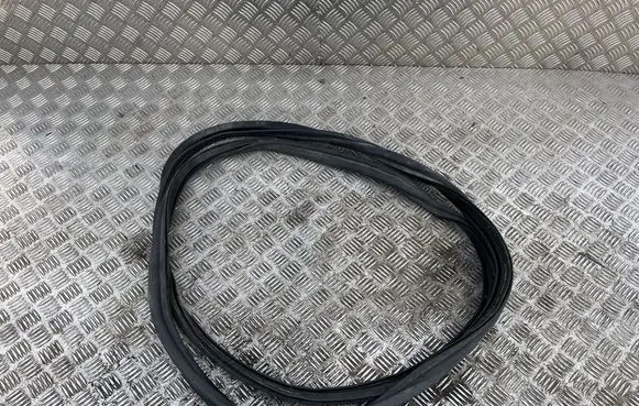 Audi TT TTS RS Mk3 8S Trunk rubber seal (body) 8S8827705