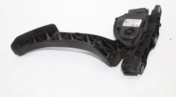 Volvo XC70 Accelerator throttle pedal 6G929F836CD 6PV009220