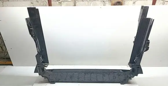 BMW X5 E70 Radiator trim 7799762