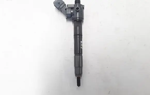 Volvo V60 Fuel injector 31452115
