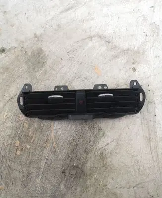 Ford Fusion II Dash center air vent grill DS7319K617A