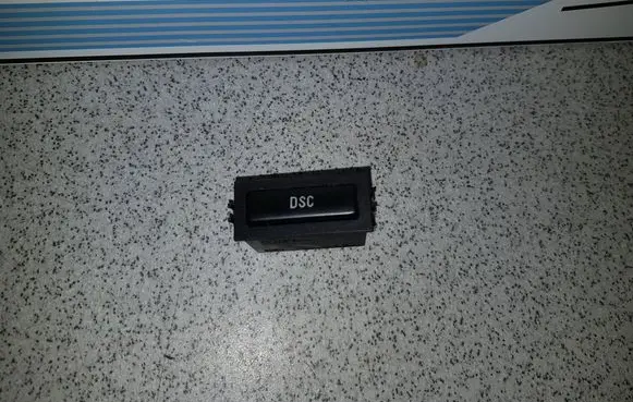 Traction control (ASR) switch