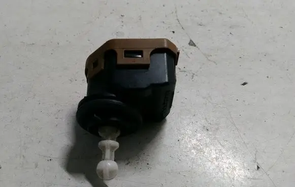 Ford C-MAX I Headlight level adjustment motor 007878