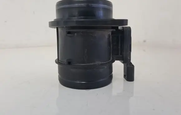 Volkswagen Golf VII Mass air flow meter 04L906461