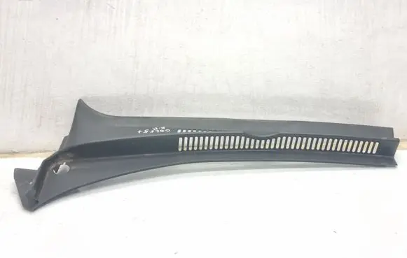 Volkswagen Golf Plus Wiper trim 5M0819403B