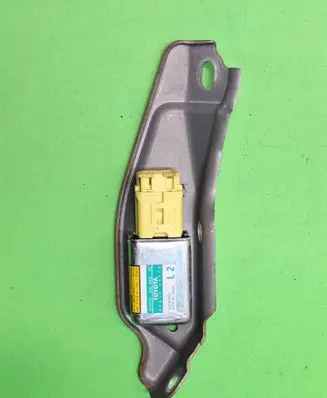 Lexus GS 300 350 430 450H Airbag deployment crash/impact sensor 8983430020 1879001781