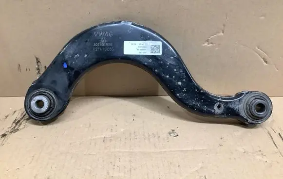 Volkswagen Tiguan Rear control arm 5Q0505351B