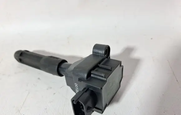 High voltage ignition coil