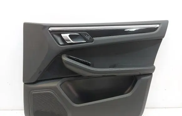 Porsche Macan (95B) Front door card panel trim