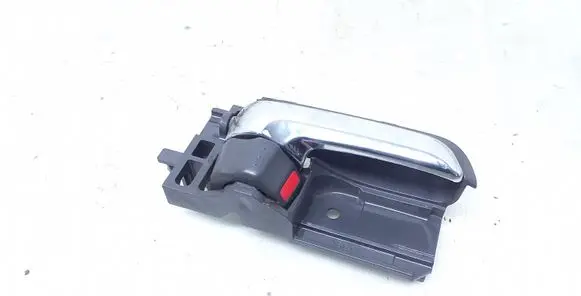 Suzuki Swift I Front door interior handle