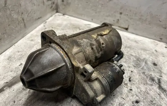 Mercedes-Benz Vito Viano W639 Starter motor 005151XXX01
