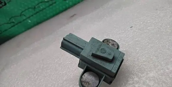Audi A6 S6 C6 4F Airbag deployment crash/impact sensor 4F0955557A