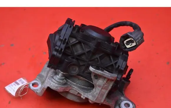 Ford Mondeo MK I Vacuum pump DG982A451AC