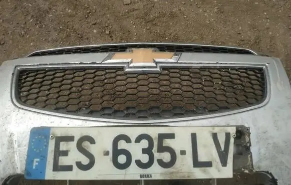 Chevrolet Cruze Front grill