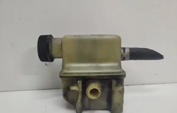 Mazda 6 Power steering fluid tank/reservoir 