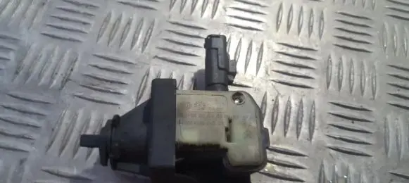 Citroen C4 I Picasso Central locking motor 9660019180