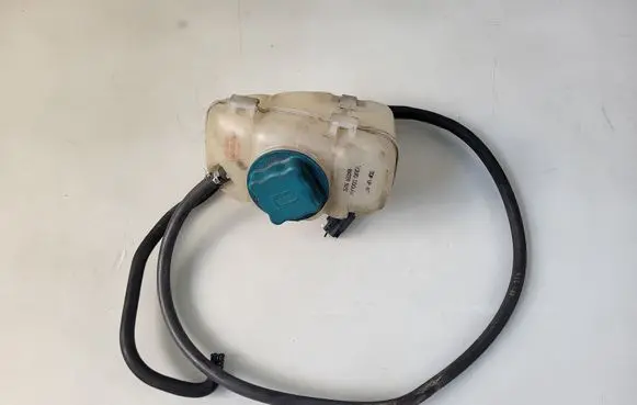 Volvo XC90 Coolant expansion tank/reservoir 30723929