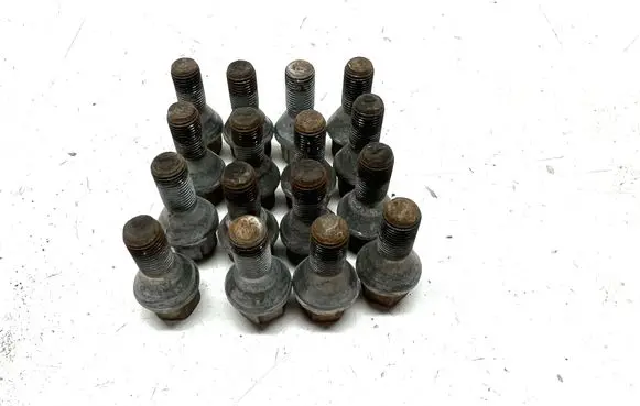 Fiat 500 Abarth Wheel nut cap/cover