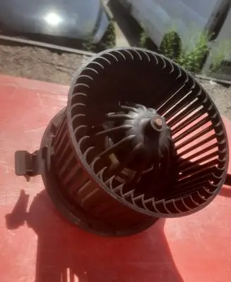 Dacia Logan I Heater fan/blower X90P35CH