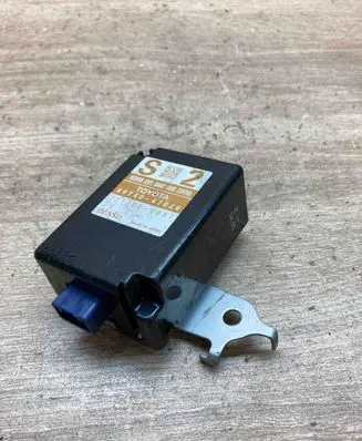 Toyota Prius (XW30) Door control unit/module 8974047020 2713000081