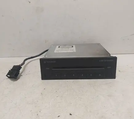 Volkswagen Touran I CD/DVD changer 1T0035110A