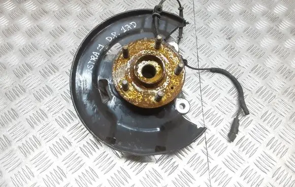 Opel Astra J Front wheel hub 13324457