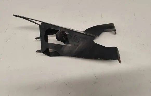 BMW X1 E84 Power steering pump mounting bracket 23781010 67964030