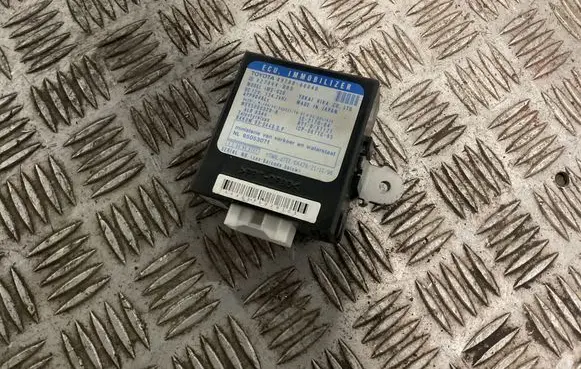 Toyota Land Cruiser (HDJ90) Immobilizer control unit/module 