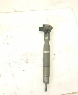 Mercedes-Benz E A207 Fuel injector 28308779 W751RZR366 A6510703287