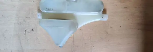Mazda 6 Brake fluid reservoir 231201